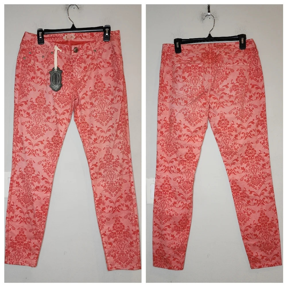 NWT‎ Stitch's Coral Damask Skinny Jeans Women's size 27